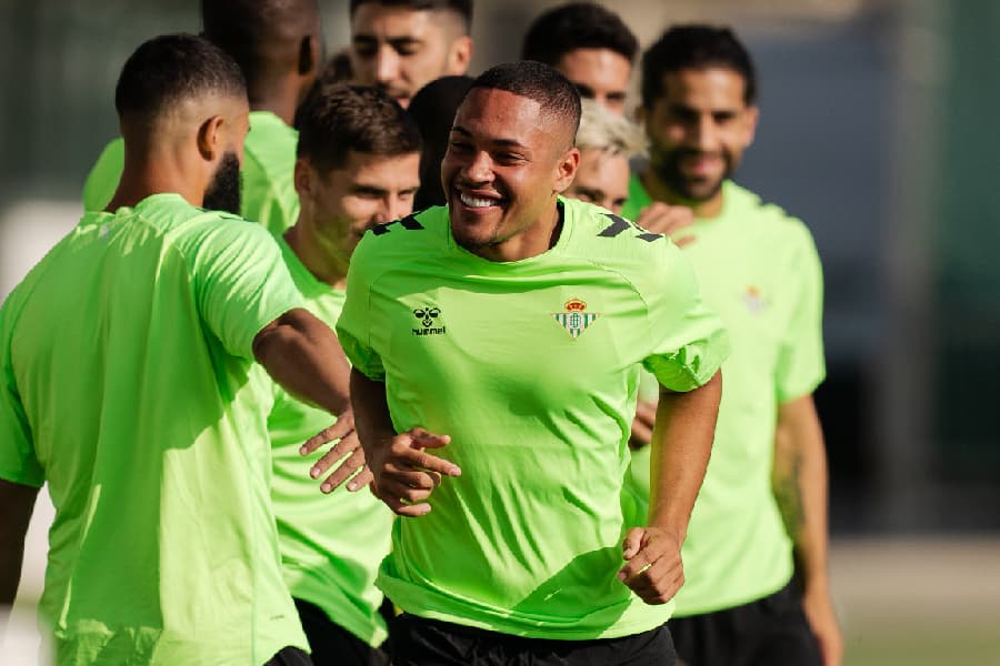 Betis x Barcelona: horário, escalações e onde assistir